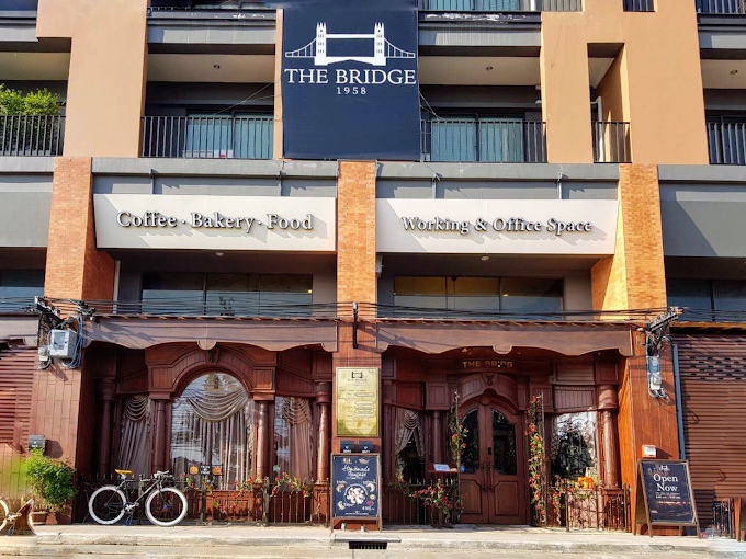 The Bridge 1958 Bistro คาเฟ่ + Co-Working สไตล์อังกฤษ ย่านสายไหม